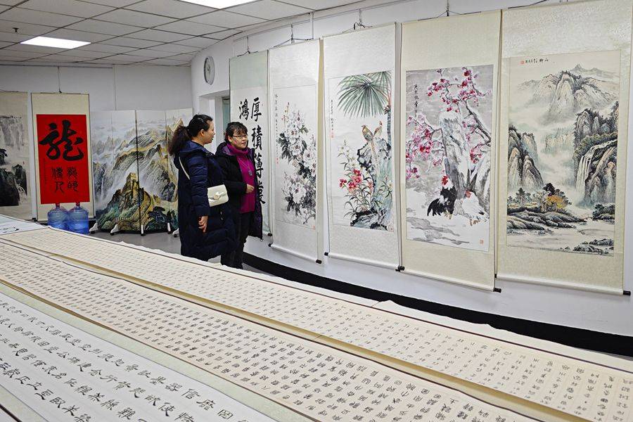 庆三八《天津女书画家艺术研究院书画精品展》在人民书画院展厅隆重开幕